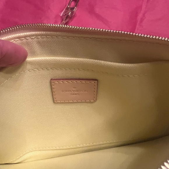 New Louis Vuitton Pouch/Wristlet - Picture 2 of 4